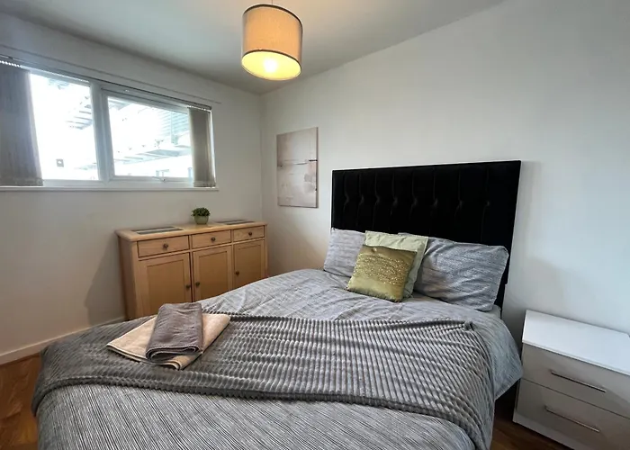 Cosy 2 Bedroom Apartment In Manchester